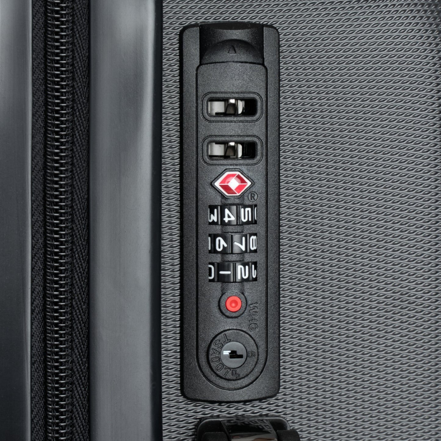 Ascension Voyager Luxe Suitcase (PEACE B)